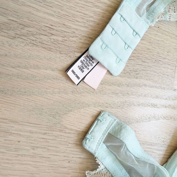 BUY 1 GET 1 FREE 38D Victorias Secret lightly lined demi mint lace bra - Picture 7 of 7